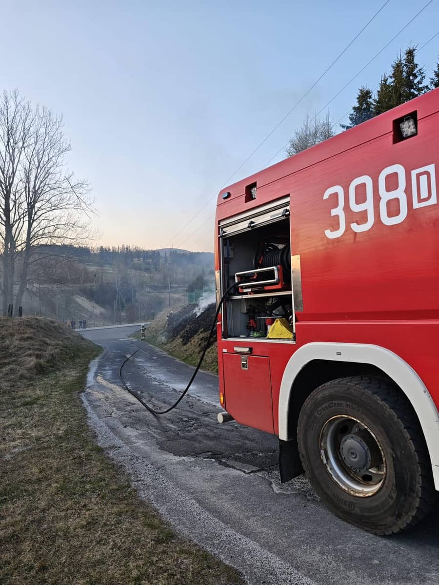 REGION, Boguszów-Gorce: Akcja gaszenia traw przerodziła się w akcję ratowania życia