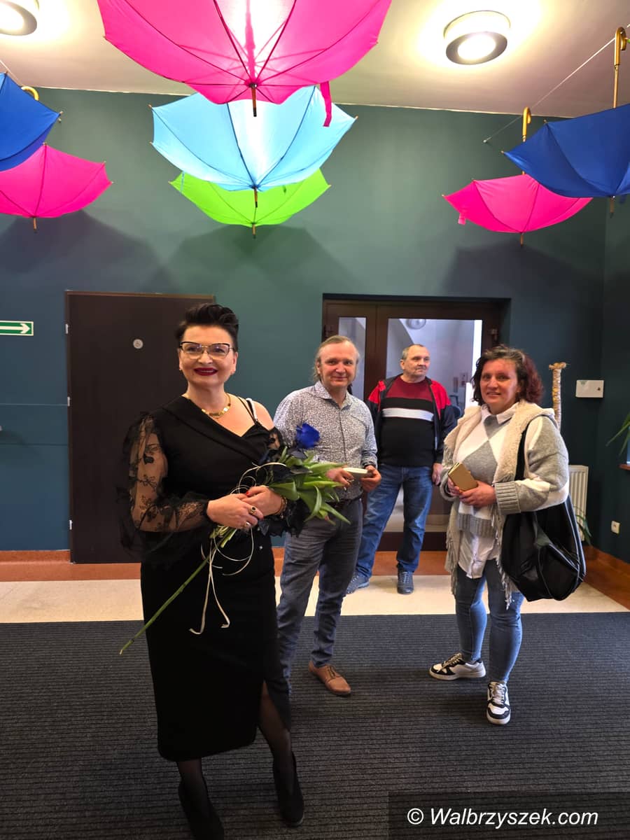 REGION, Stare Bogaczowice: Barwa, kobieca energia i opowieść zamknięta w obrazie