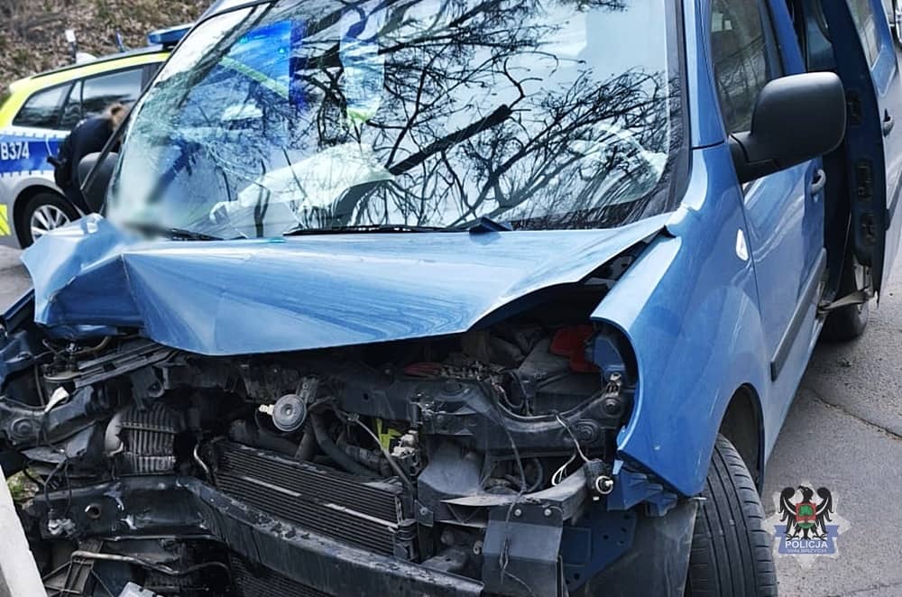 REGION, Jedlina-Zdrój: Ułańska fantazja 18–latka zakończona na płocie...