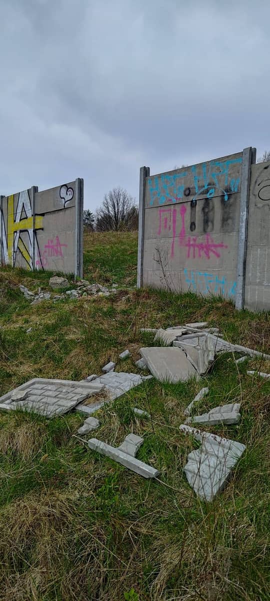 Wałbrzych: Nie oszczędzili nawet cmentarza