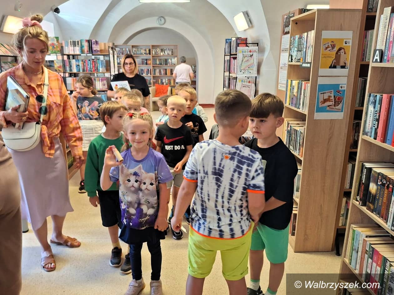 REGION, Stare Bogaczowice: Głośne czytanie i Kolorowy Potwór w bibliotece