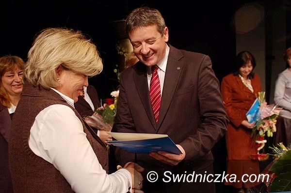 Świdnica: Świętuje Gimnazjum nr 2 i świdniccy nauczyciele