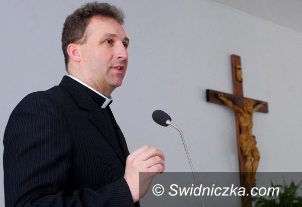 Świdnica: Sesja popularno–naukowa poświęcona Janowi Pawłowi II