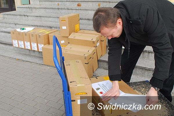 Świdnica: Z pomocą dla Iwano–Frankowska zagrożonego przez epidemię grypy