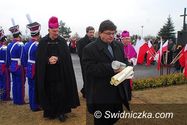 Świdnica: Uroczyste poświęcenie Miejsca Pamięci Narodowej