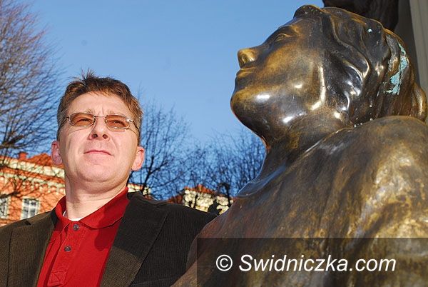 Świdnica: „Słońce jest sternikiem czasu i ruchu” – rozmowa z Radosławem Skowronem