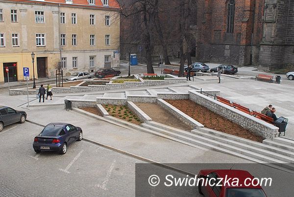 Świdnica: Piękny czy nie?  Plac Jana Pawła II gotowy
