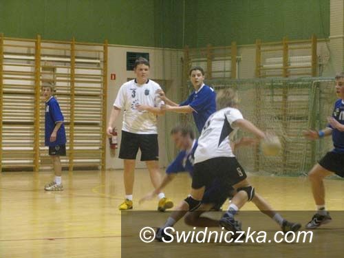 Świdnica: Czarna środa młodych szczypiornistów