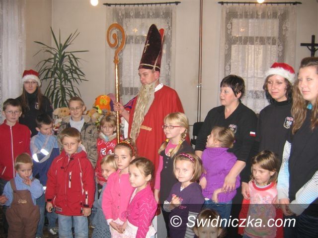 Region - Strzegom: Strażacki Mikołaj z Niemiec