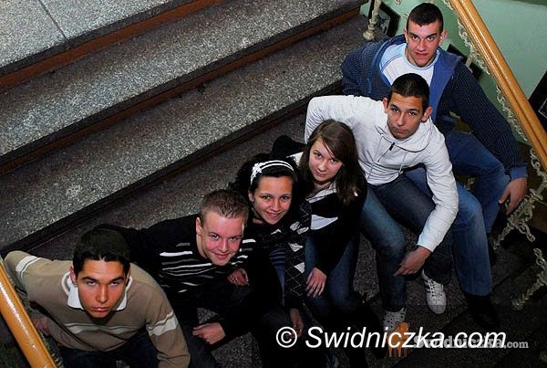 Świdnica: Wybory w III LO