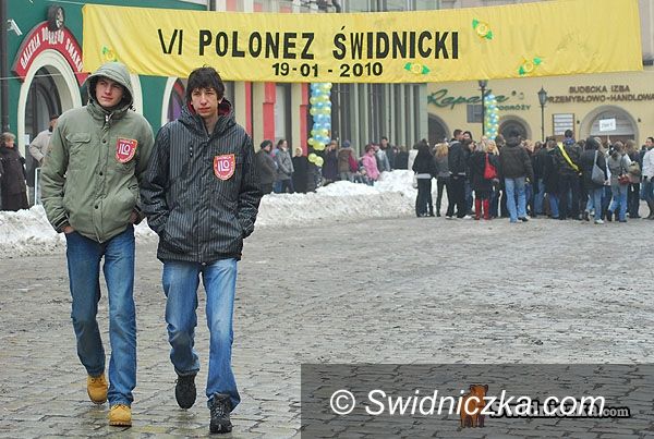 Swidnica: Ledwie zmieścili się na Rynku