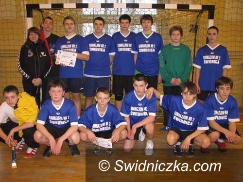 Świdnica: Dwójka mistrzem szczypiorniaka