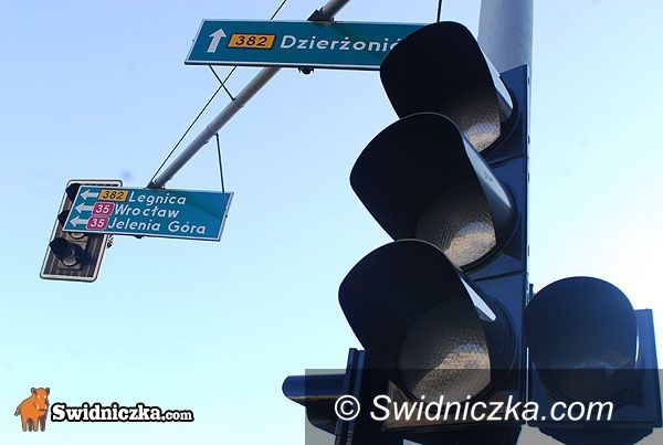 Świdnica: Znów nie działają światła na placu Wolności