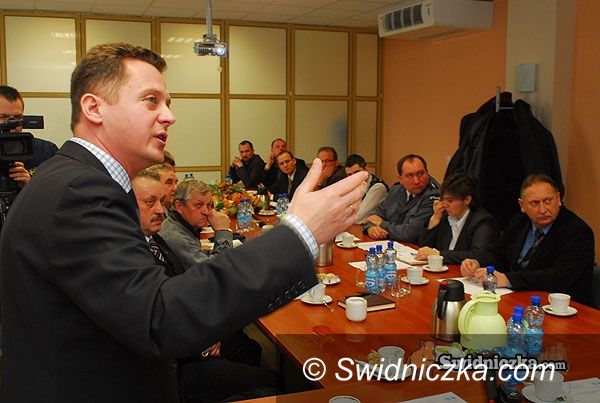 Świdnica, Region - Gmina Strzegom: Kłócili się o ciężarówki