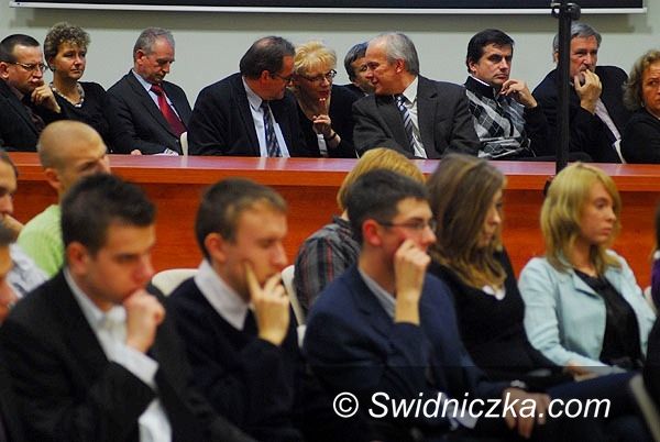 Świdnica, powiat Świdnica: Młodzi do polityki