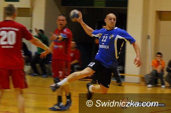 Świdnica: Lider wygral w Świdnicy