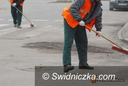 Region - Żarów: W Żarowie też wielkie sprzątanie
