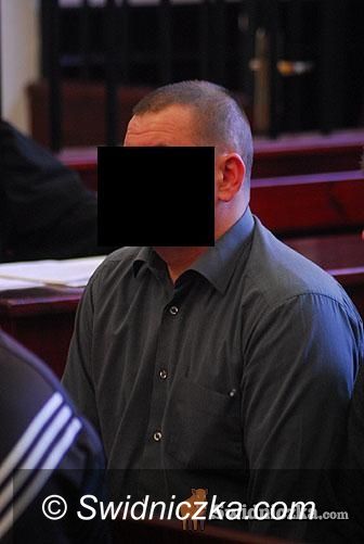 Świdnica: Gangsterzy w policyjnych mundurach?