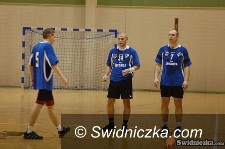 Świdnica: Ręczni bogatsi o dwa oczka