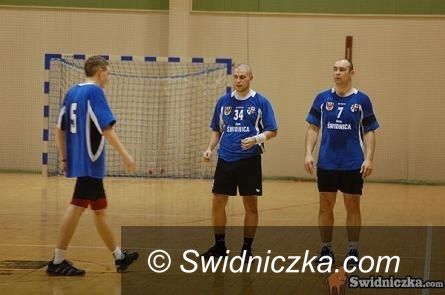 Świdnica: Rozgrywki piłki ręcznej przesunięte o dwa tygodnie
