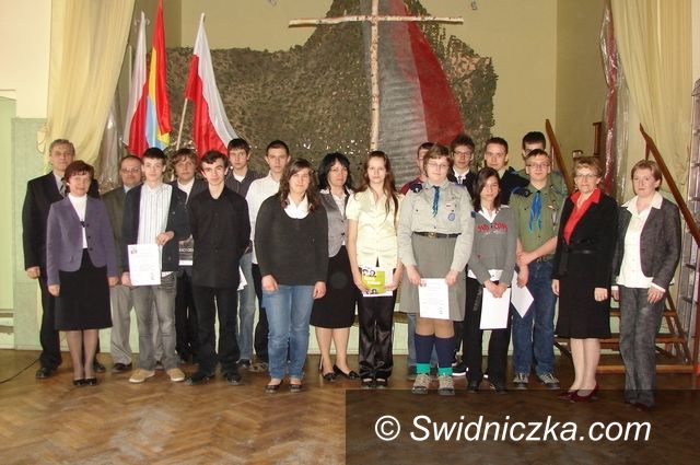 Gmina Świdnica: "Na nieludzkiej ziemi"