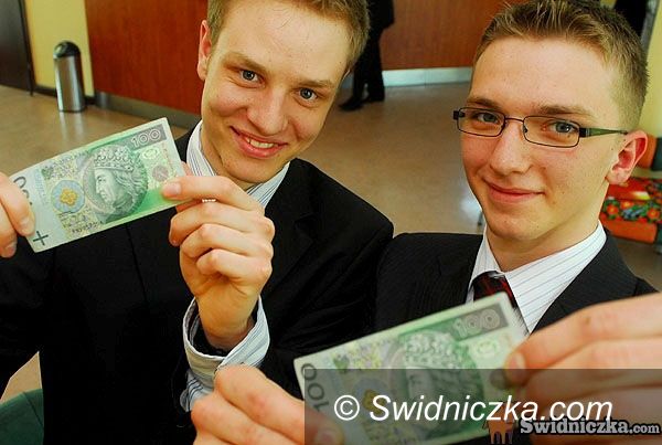świdnca: Im nie grozi bezrobocie– Rozdanie nagród