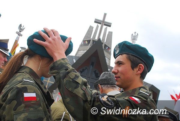 Świdnica: Sztandary i msza ku chwale Ojczyzny