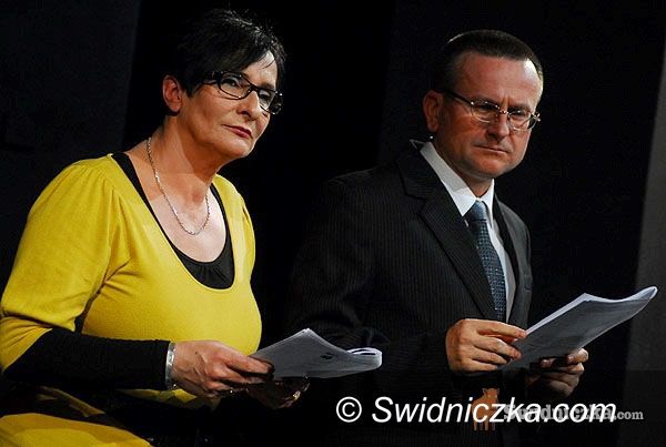 Świdnica: Fioletowy – absurdalny – świat