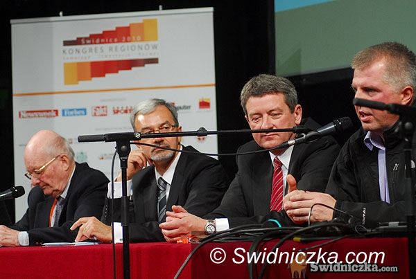 Świdnica: 20 lat samorządu, czyli: śmieci, szamba, dziury w drodze i problemy alkoholowe