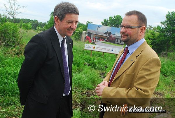 Świdnica: 210 dni na nową szkołę