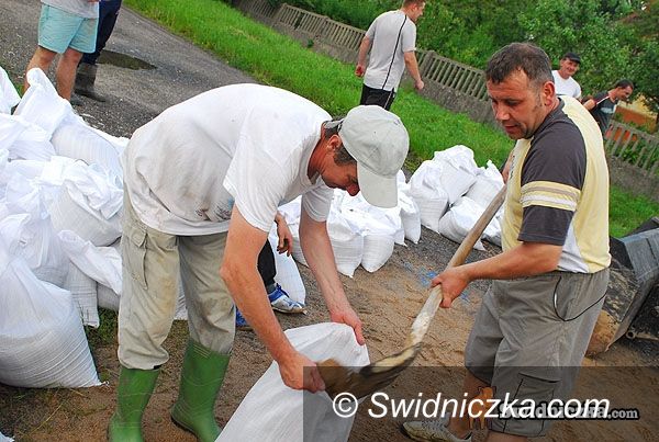 gmina Marcinowice: Zalane domy, podtopione pola