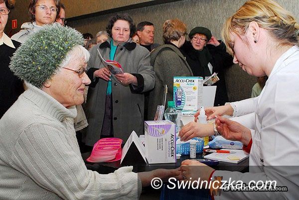 Świdnica: Zabierz rodzinę na badania za friko – zdrowa sobota w powiecie