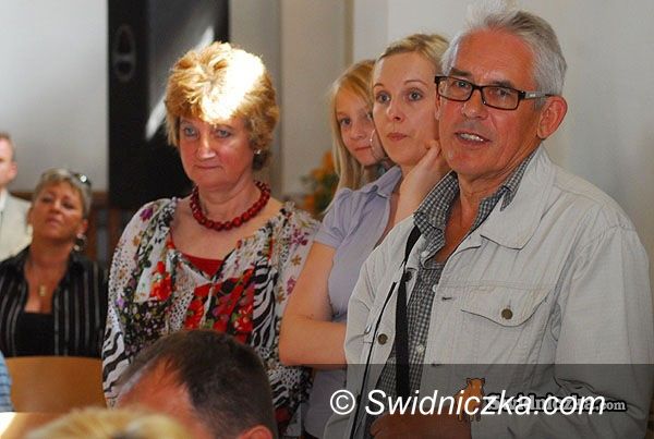 Świdnica: Pożegnali szkoły – niektórzy na 2 miesiące, inni na zawsze