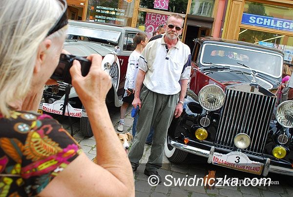 Świdnica: Ile pali Rolls–Royce? O to nie należy pytać&#8230;