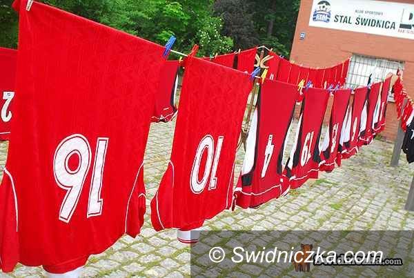 Powiat świdnicki: Strzelanina w Świdnicy, AKS uratowany