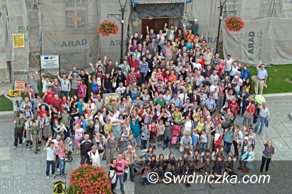 Świebodzice: „Mamo – tu jestem!” po angielsku i dla przyszłych pokoleń