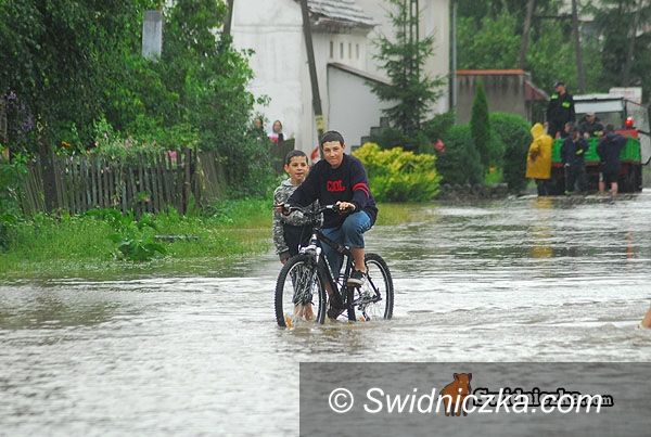 Strzelce: Zalane 25 domów, 50 gospodarstw i 120 pól