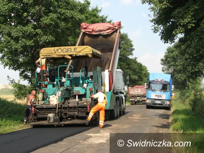 Siedlimowice/Mrowiny: Likwidują przełomy na trasie Siedlimowice–Mrowiny