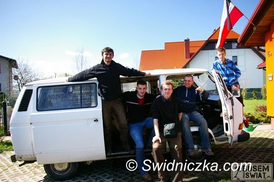 Świdnica/Europa: Świdniccy studenci busem przez świat