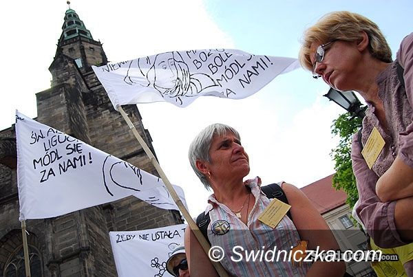 Świdnica: Rodzina diecezji świdnickiej idzie na Jasną Górę