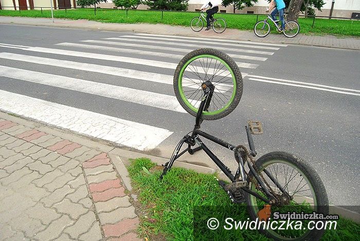 Świdnica: Piętnastolatek pod kołami auta