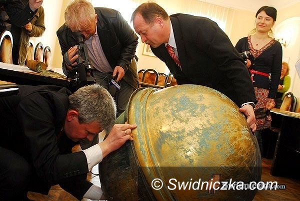 Świebodzice: Świebodzice wysyłają ważne dla miasta dane w przyszłość
