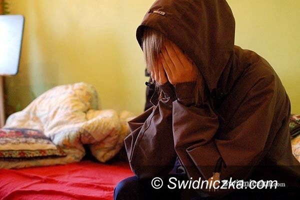 Świebodzice: Pedofil z Wałbrzycha molestował siedmiolatkę ze Świebodzic