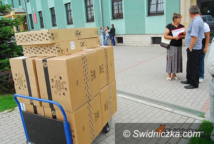 Świdnica: Komputery z internetem – do nauki i do gier