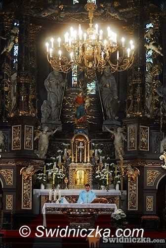diecezja świdnicka: Dziś o krzyżu przed Pałacem Prezydenckim podczas mszy