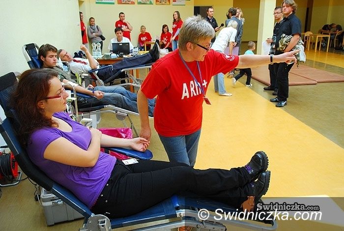Świdnica: Tatuaże i kolczyki pokrzyżowały szyki krwiodawcom