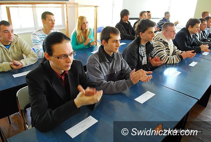 Świdnica: Radujmy się więc, dopókiśmy młodzi – WSTT zainaugurowała rok akademicki