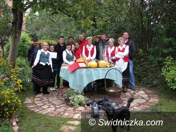 gmina Żarów: Zupa z dyni, zupa z opieniek i ryba po wierzbieńsku oraz chleb i przelatek