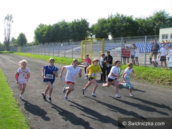 Świdnica: Sztafety dla Gimnazjum nr 1