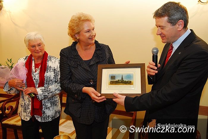 Świdnica: Kielich do komunii z 1705 r. wrócił z Niemiec do Świdnicy